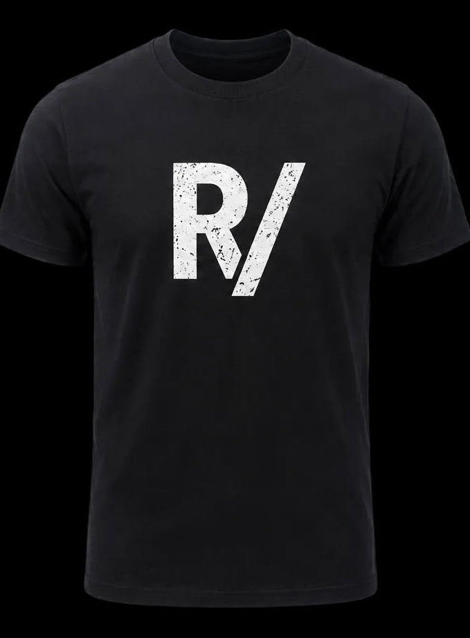 I’m not old. Tee - Black